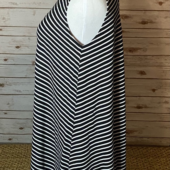 Brandy Melville ‘Alena’ swing dress - Picture 3 of 4